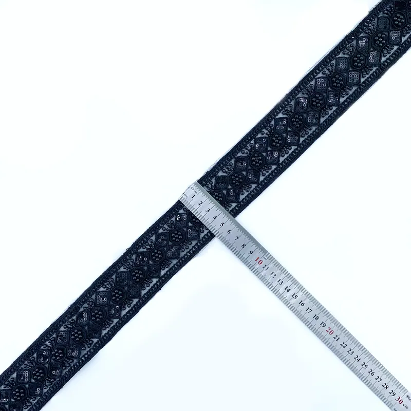 Borda de renda preta ornamentada · 41 — Preto