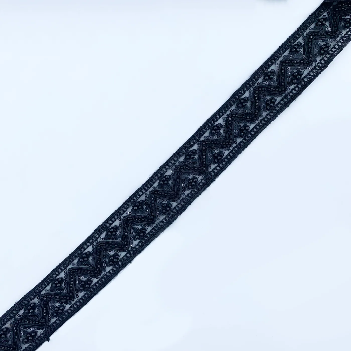 Borda de renda preta ornamentada · 45