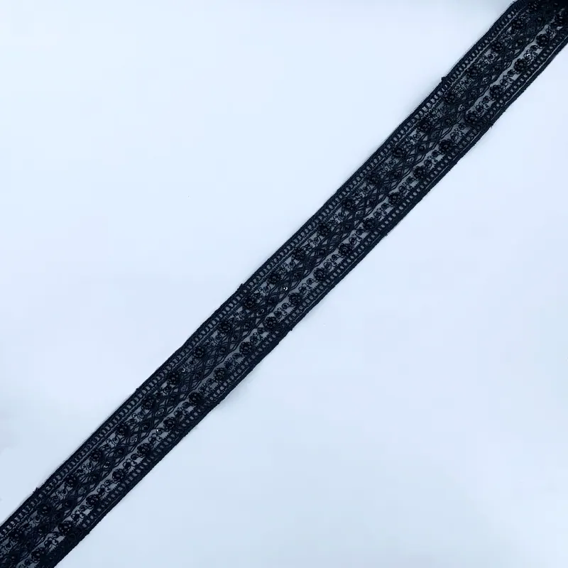 Borda de renda preta ornamentada · 50 — Preto