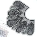 Applique d’encolure éventail noir — 3