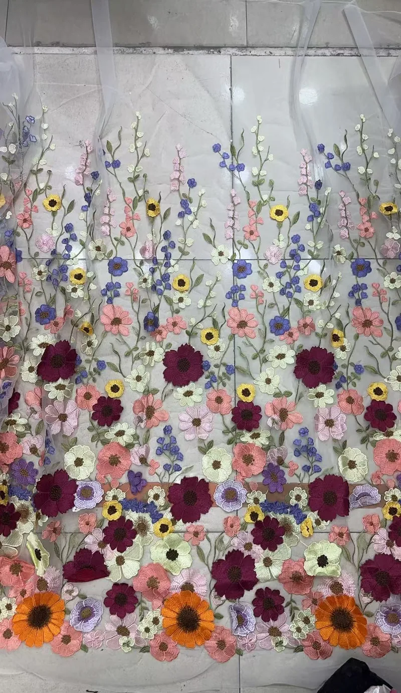 Meadow border · embroidered fabric — H047 — Multicolour on light mesh