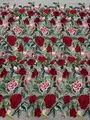 Jardin de roses rouges · tissu brodé — H058 — 1