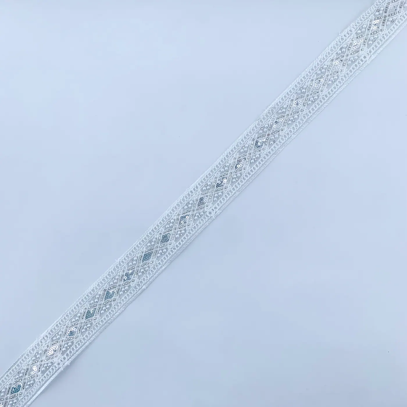 Lace nyeupe yenye mapambo · 11