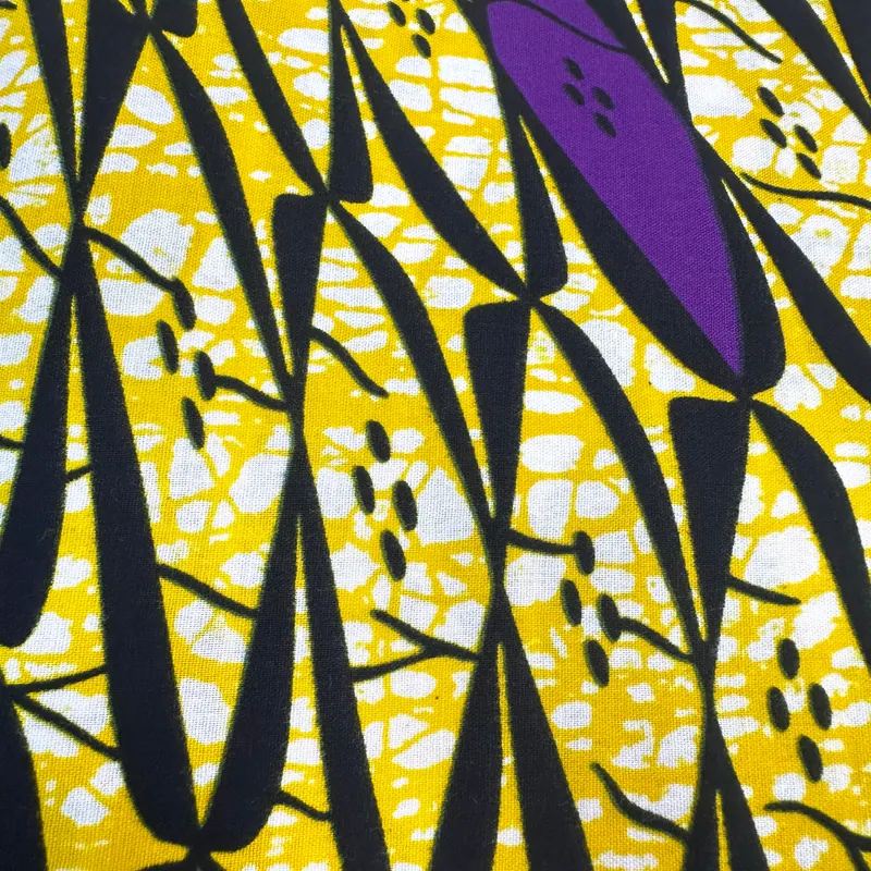 Estampado geométrico amarelo e violeta — Amarelo, violeta e preto